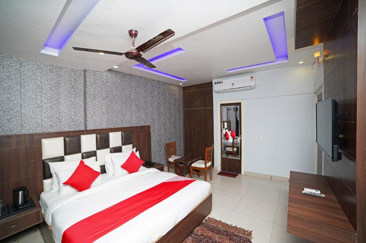 Oyo 39539 Hotel Vansh & Restaurant Kashipur 外观 照片